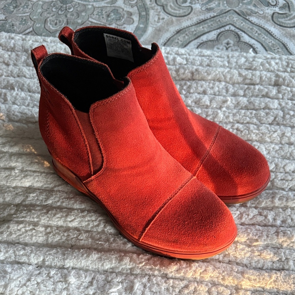 Sorel Vibrant Red Suede Ankle Booties